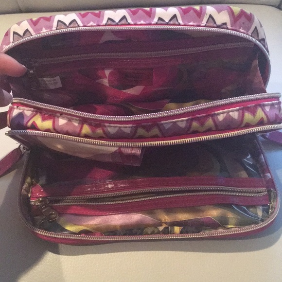 Cosmetic Bag - Picture 3 of 4